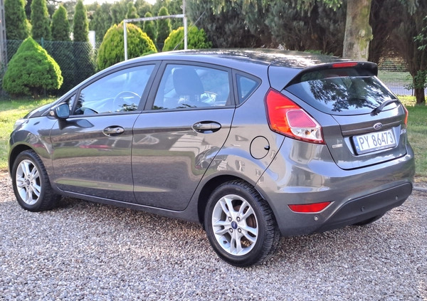 Ford Fiesta cena 27900 przebieg: 129488, rok produkcji 2015 z Poznań małe 211